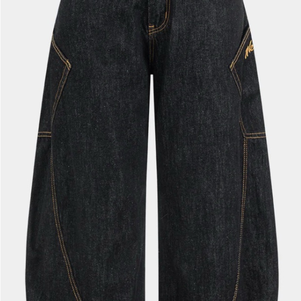 Wide-Leg Barrel Jeans